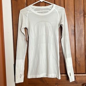 WOMENS LULULEMON SWIFTLY TECH LONG SLEEVE SHIRT WHITE SIZE 4